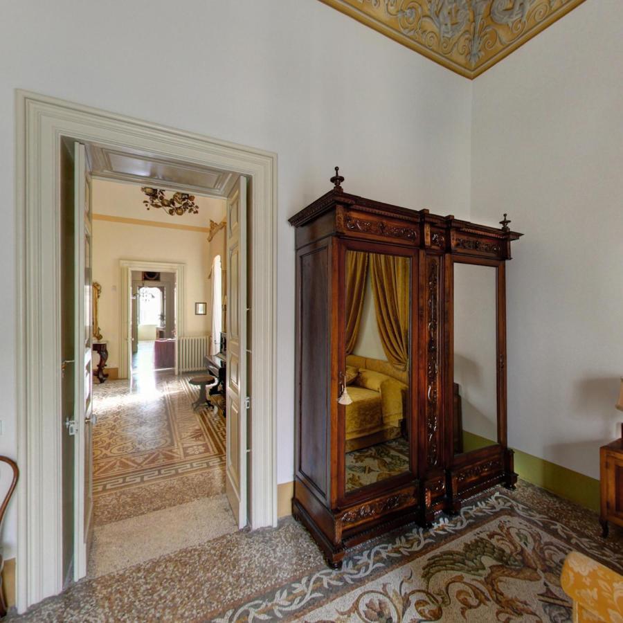 Palazzo Pio Apartment Lecce Luaran gambar